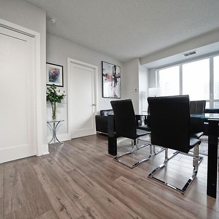 Grand Royal Condos - Cn Tower Toronto Luaran gambar