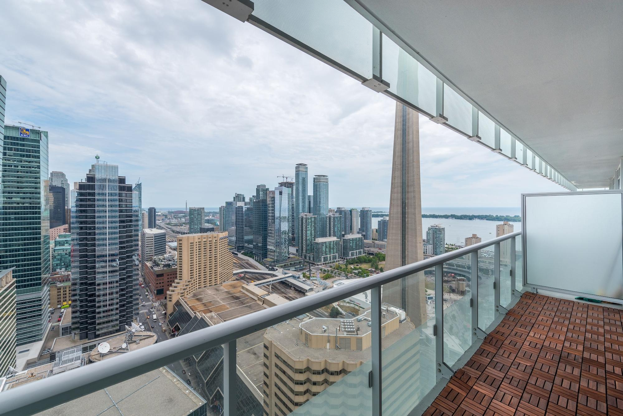 Grand Royal Condos - Cn Tower Toronto Luaran gambar