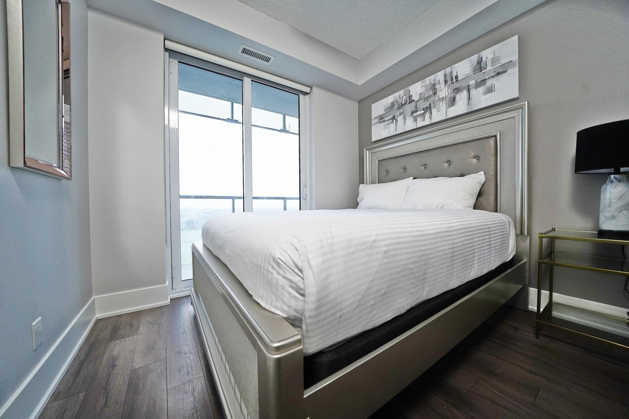 Grand Royal Condos - Cn Tower Toronto Luaran gambar